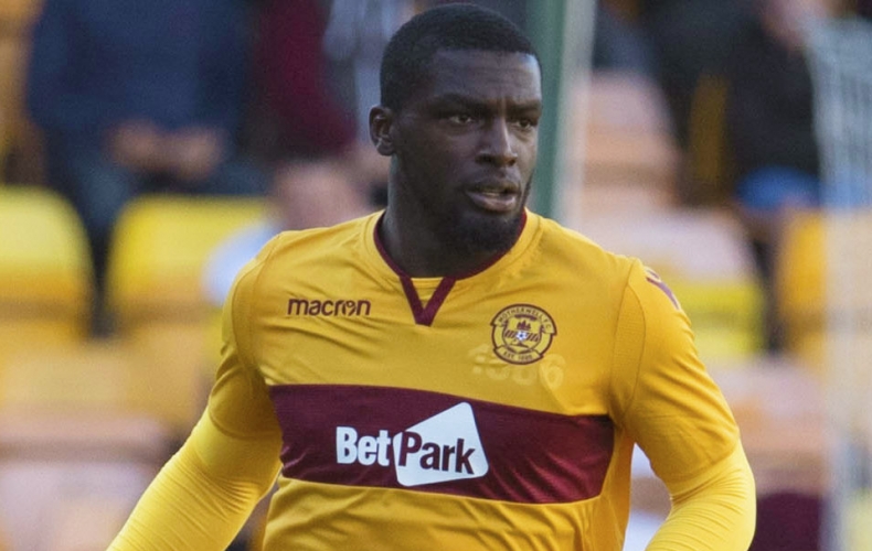 Get a free replacement on Kipré printed tops