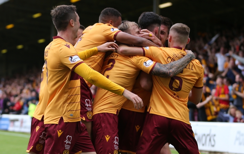 Watch or listen live to Motherwell v Hibernian