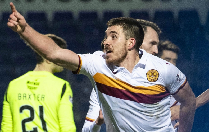 Motherwell claim late win at Ross County