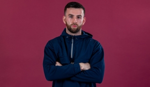 Liam Kelly signs on loan