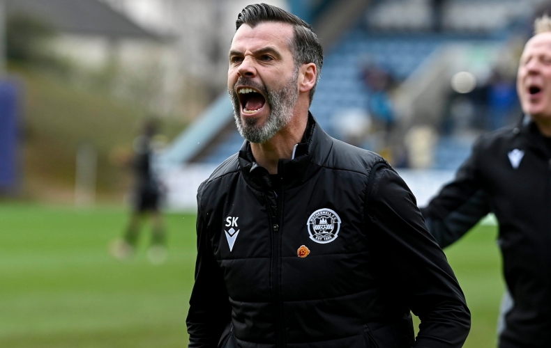 Stuart Kettlewell reacts to late win over Dundee