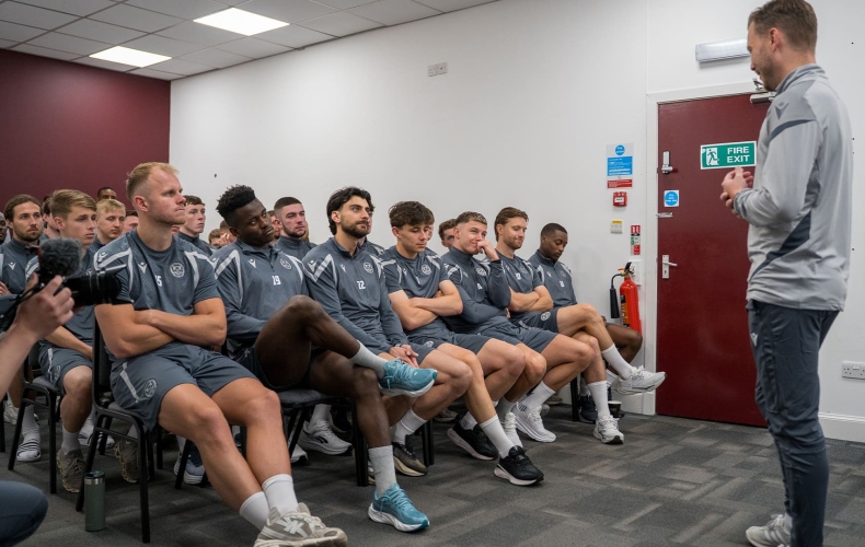 Watch Alfred Johansson’s first meeting with the MFC squad